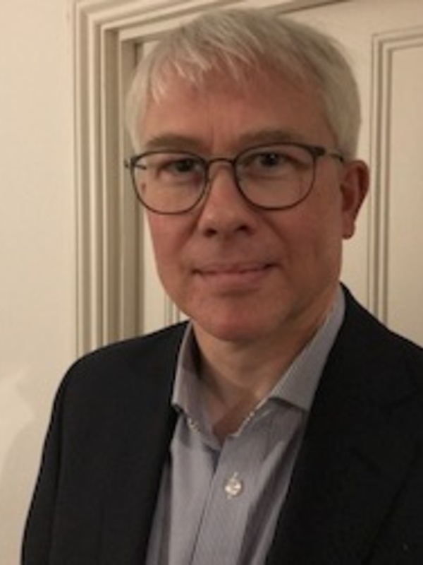  Russell  Cowburn