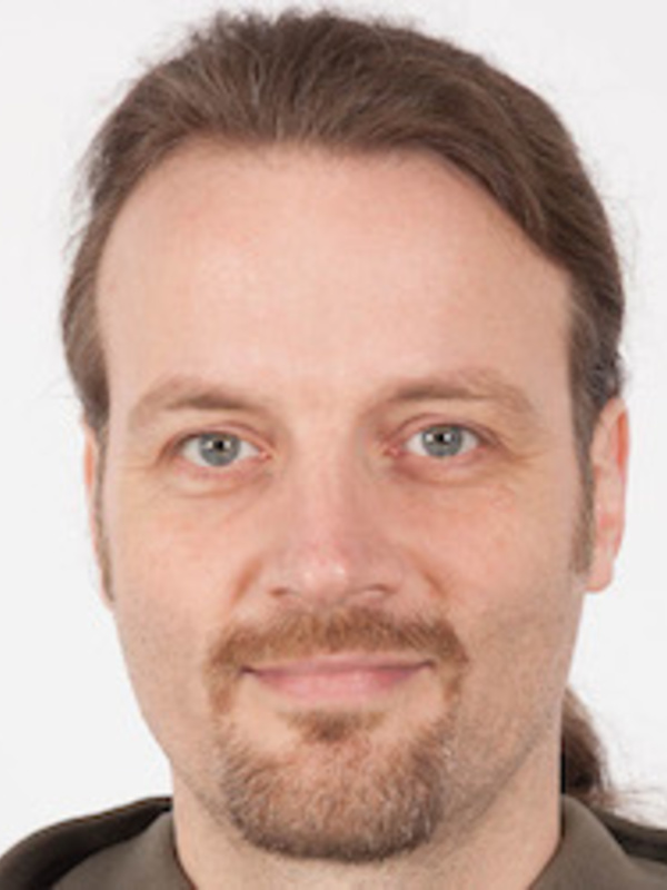  Kristian Franze